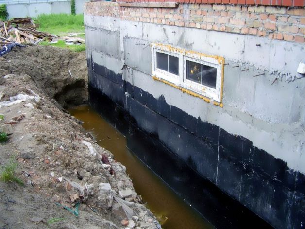 Які гідроізоляційні матеріали для підвалів найкраще використовувати, щоб захистити приміщення від згубного впливу грунтових вод