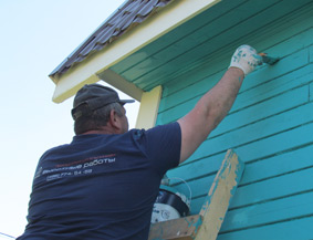 Перш ніж пофарбувати дачний будинок зовні, за бажанням замовника, ми виконуємо ряд додаткових робіт: