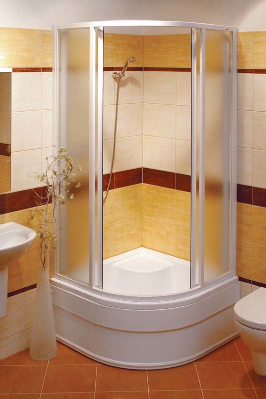 Глибокий піддон (більше 40 см) дозволяє відчути переваги об'єднання ванни і душової кабіни